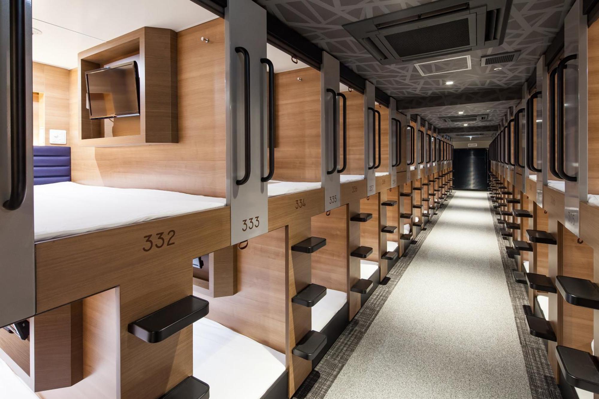 Y'S Cabin Osaka Namba Luaran gambar