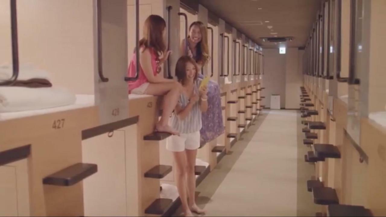 Y'S Cabin Osaka Namba Luaran gambar