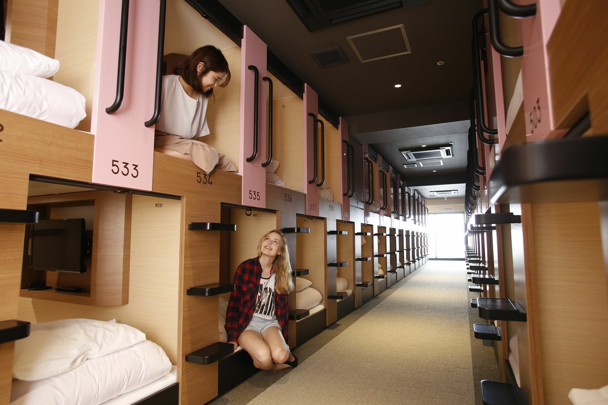 Y'S Cabin Osaka Namba Luaran gambar