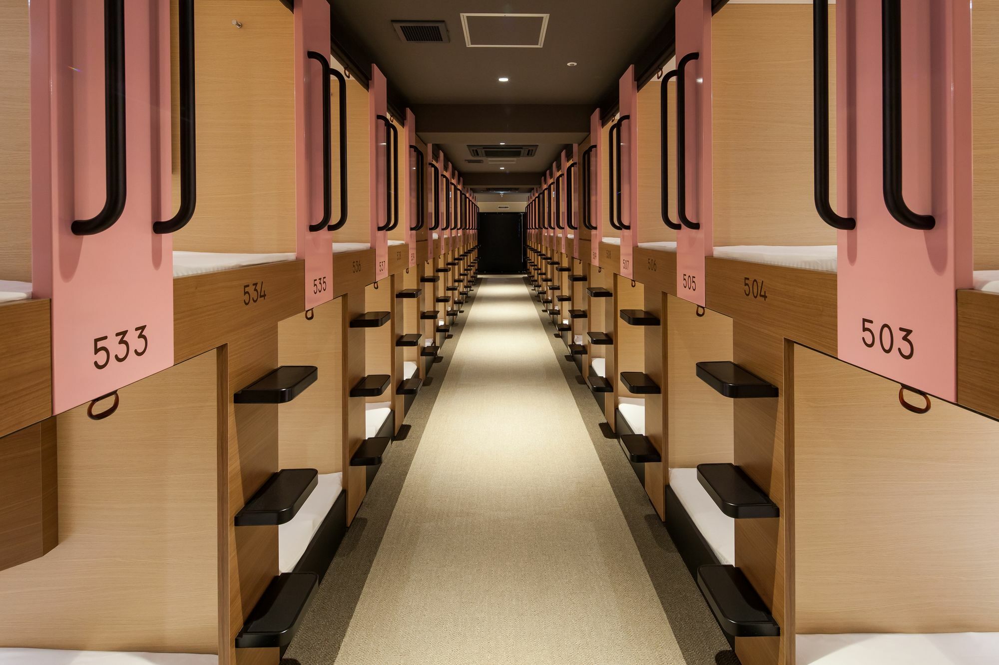 Y'S Cabin Osaka Namba Luaran gambar
